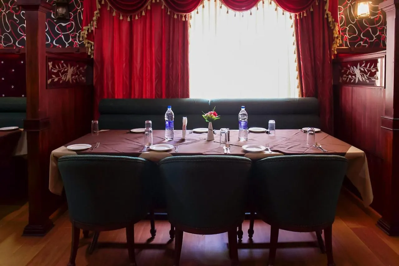 Palette - Madathil Regency Hotell Kondālseri