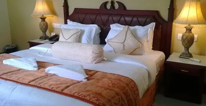 Palette - Madathil Regency Hotell Kondālseri 3*,