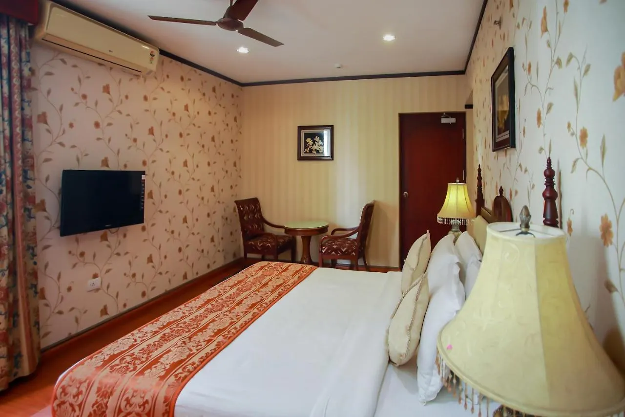 Palette - Madathil Regency Hotell Kondālseri 3*,
