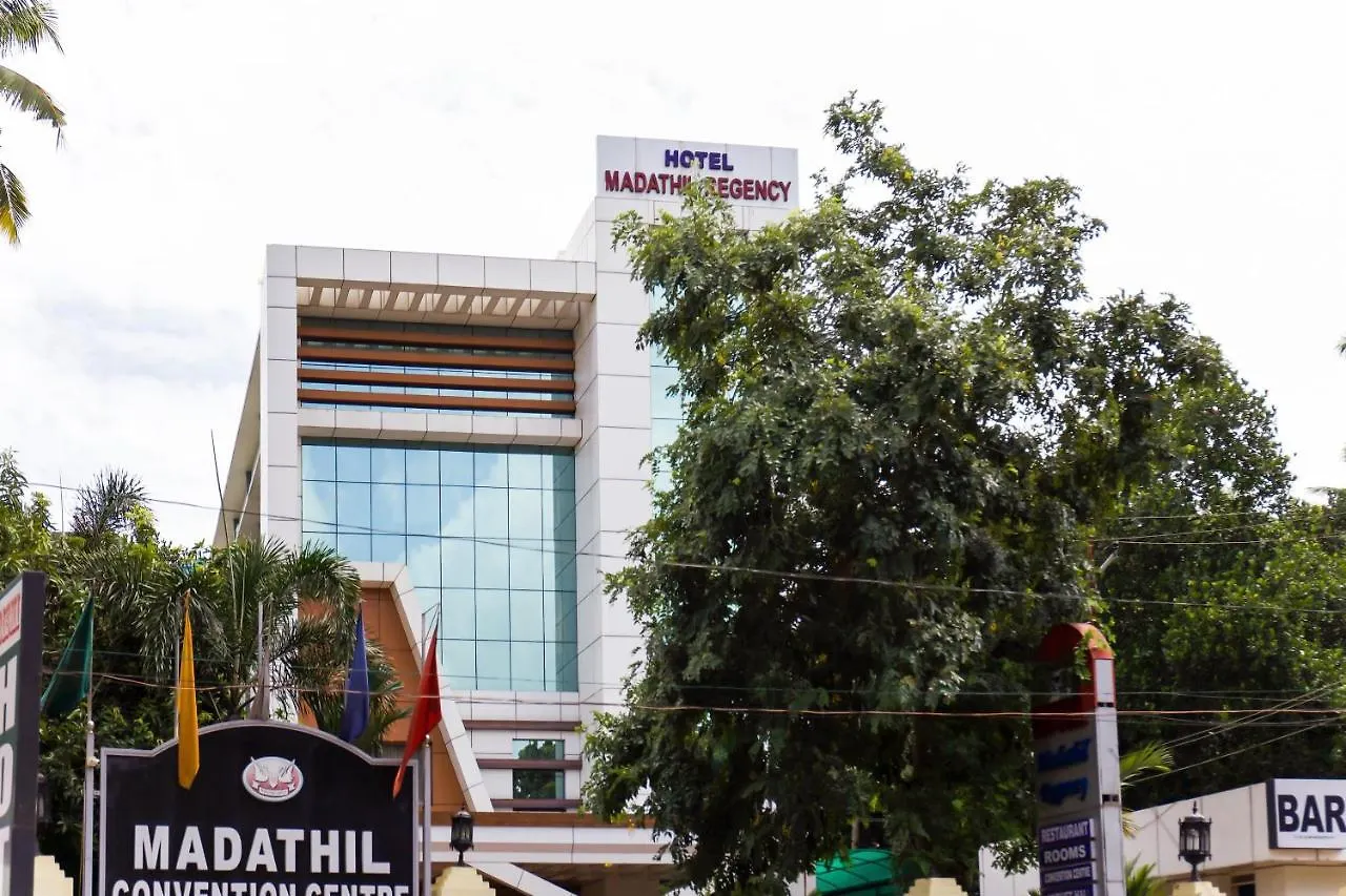Palette - Madathil Regency Hotell Kondālseri