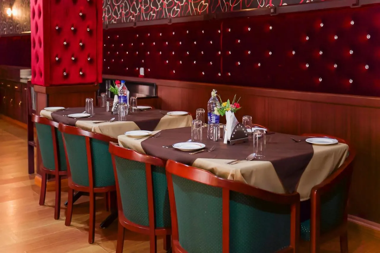 Palette - Madathil Regency Hotell Kondālseri