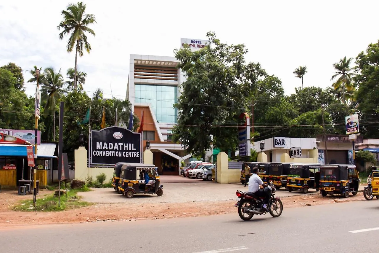 Palette - Madathil Regency Hotell Kondālseri